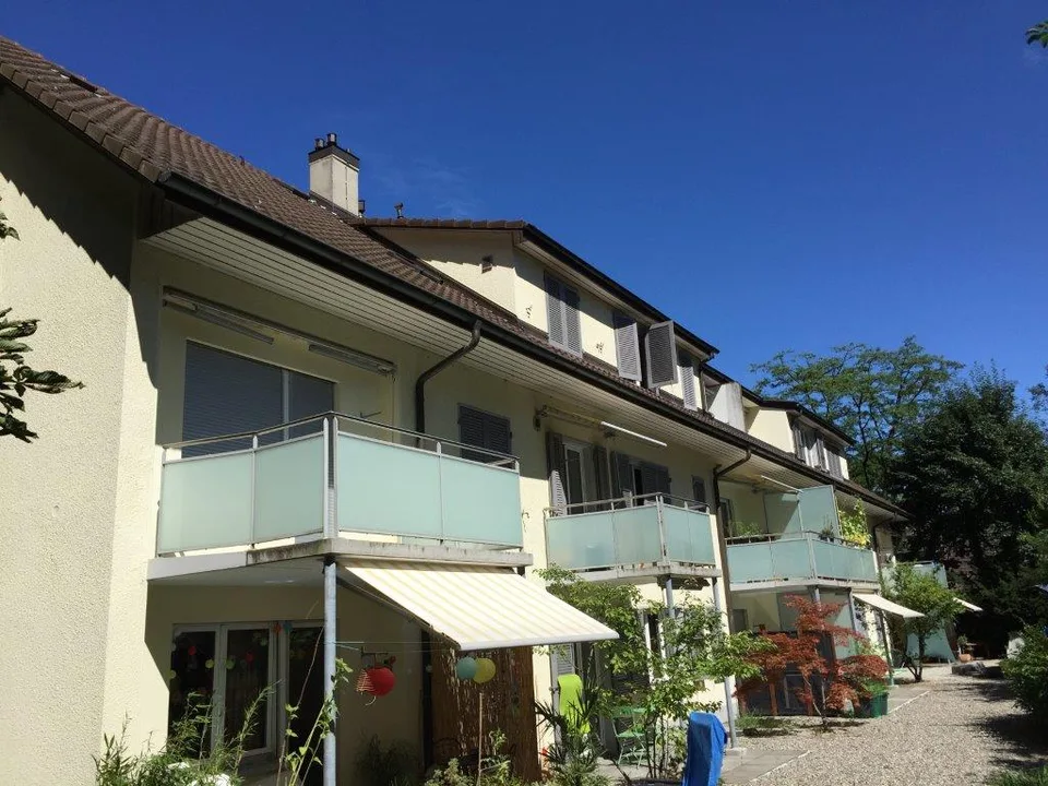 charmante 2 1/2-Zimmerwohnung, 1. Stock links