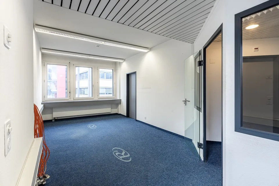 Bureaux avec atelier