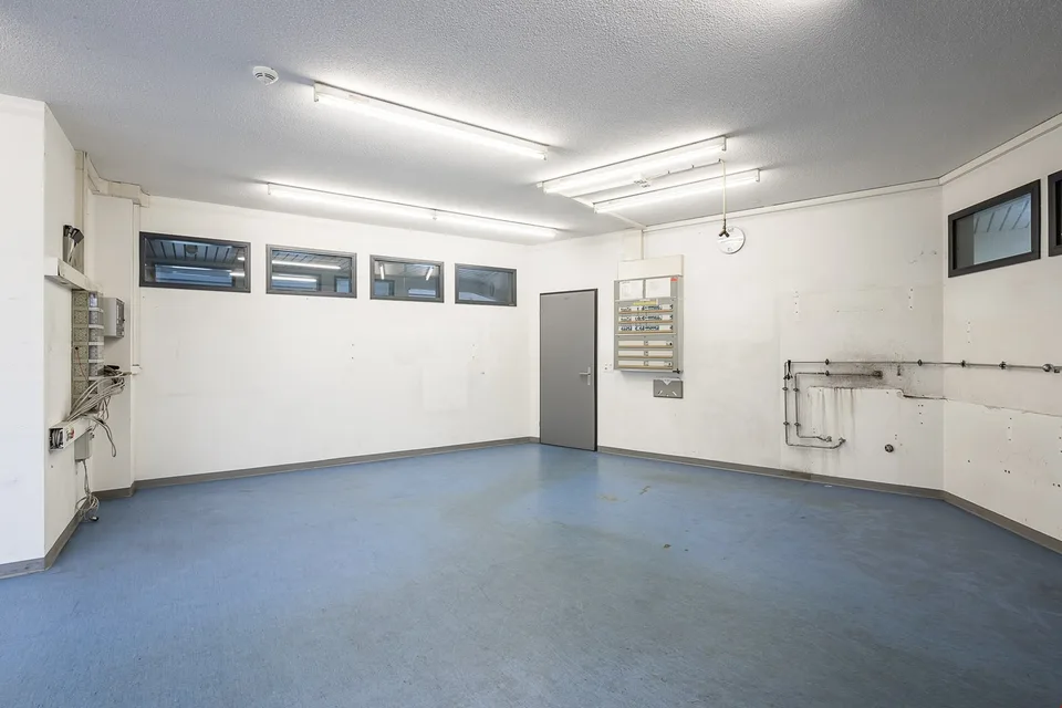 Büroräume mit Werkstatt – Foto 8 von 11