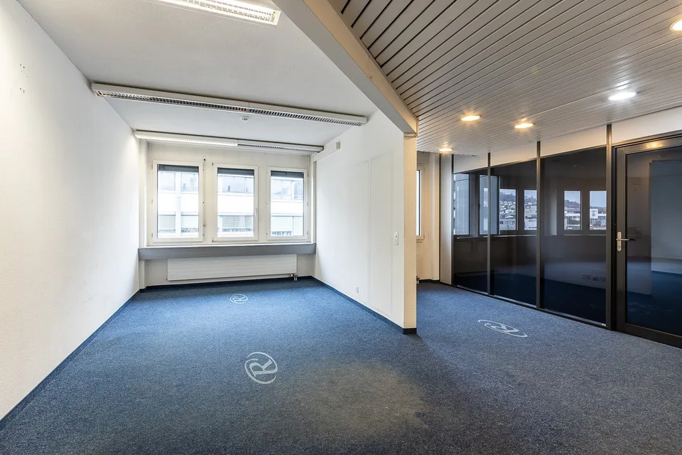 Bureaux avec atelier