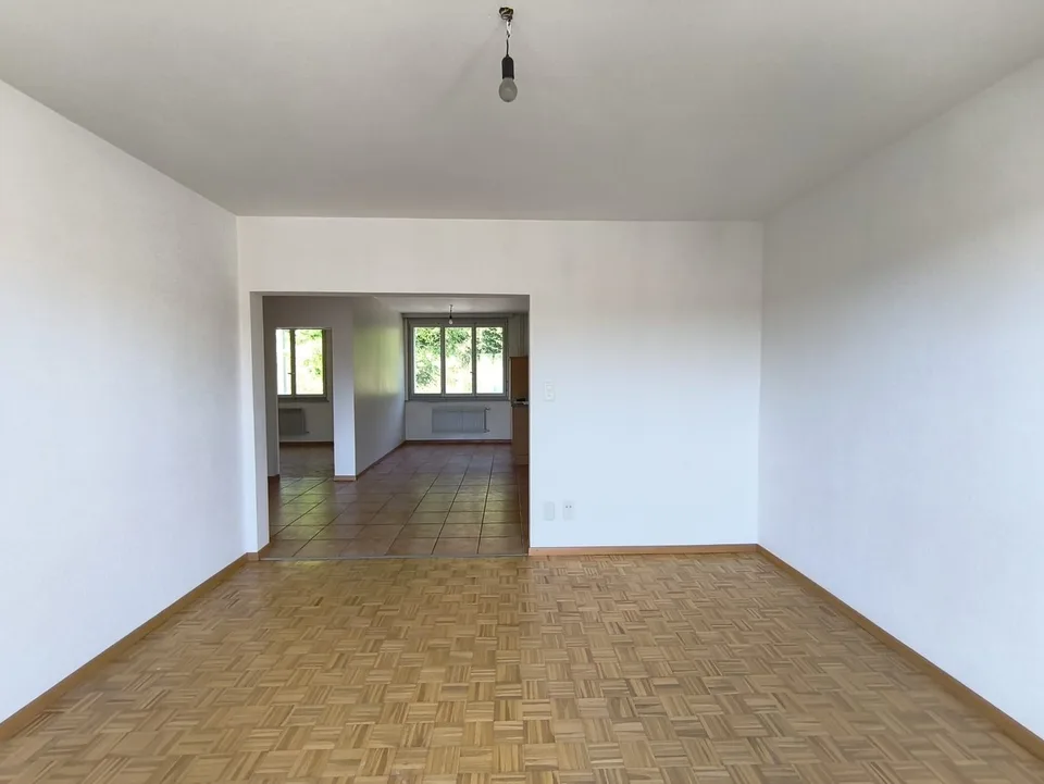Appartement entièrement repeint lumineux de 3 pièces avec vue, au 4ème étage à Le Locle – photo 21 sur 26