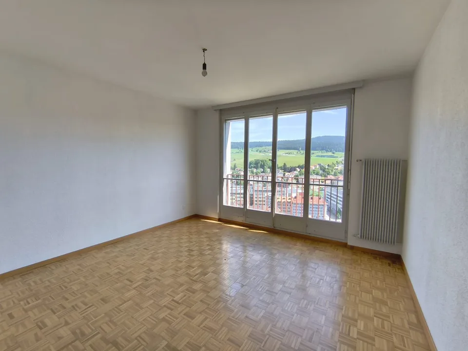 Appartement entièrement repeint lumineux de 3 pièces avec vue, au 4ème étage à Le Locle – photo 11 sur 26