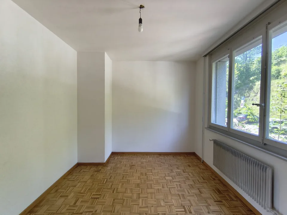 Appartement entièrement repeint lumineux de 3 pièces avec vue, au 4ème étage à Le Locle – photo 14 sur 26