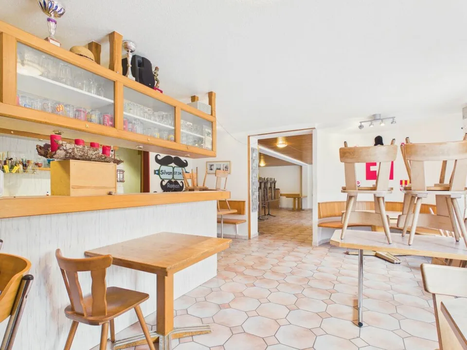 Ristorante spazioso a Ederswiler in affitto