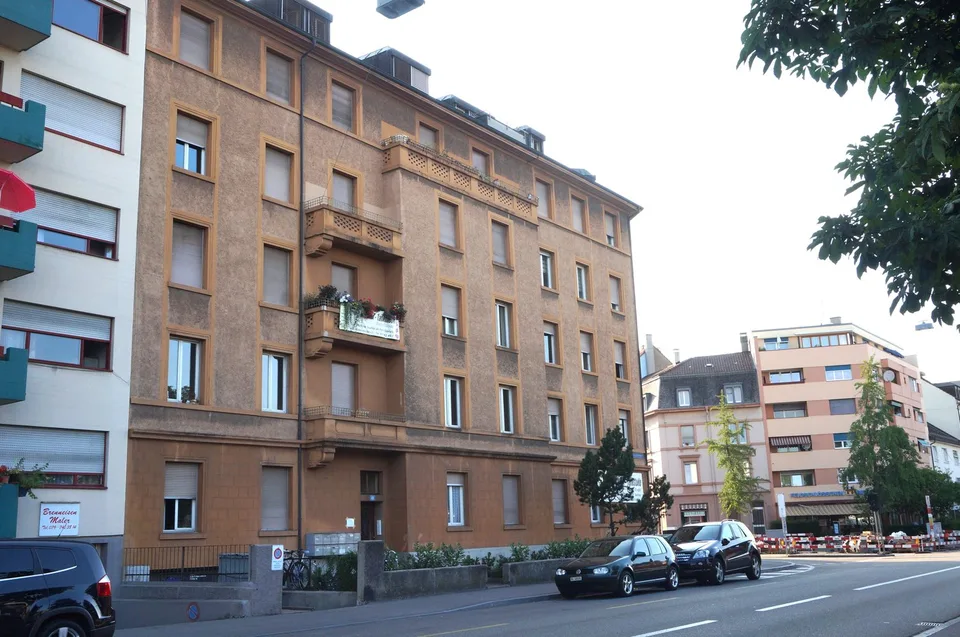 Renovierte 2-Zimmer-Dachwohnung vis-à-vis M-Park