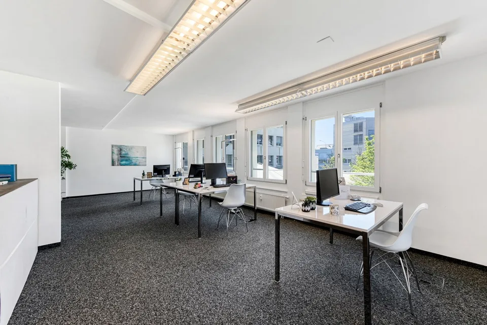 Spazio ufficio attraente in posizione centrale – foto 6 di 12