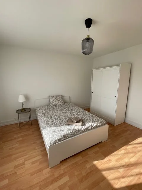 Vier-Zimmer-Wohnung möbliert und renoviert in La Chaux-de-Fonds
