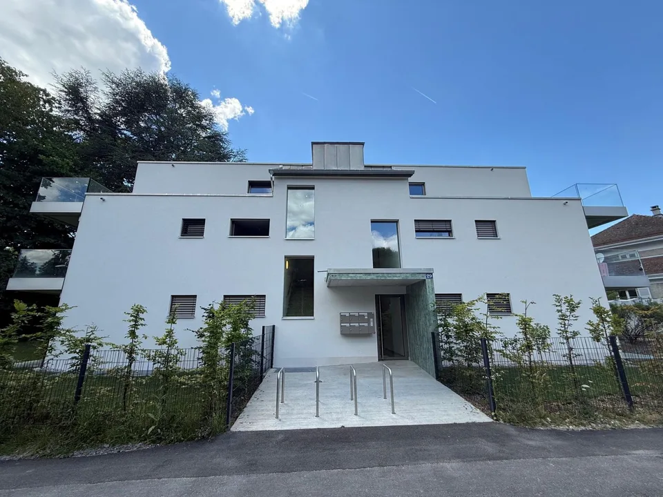 Appartamento mansardato di 2,5 locali con grande terrazza e vista sul lago – foto 9 di 9