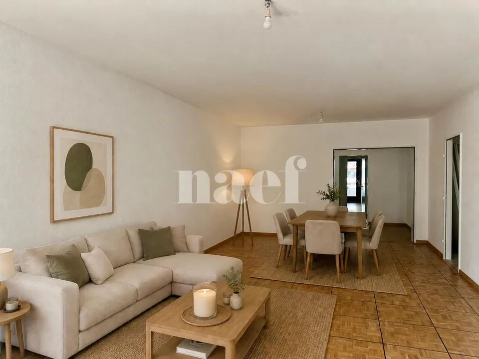 CHAMPEL - Komplett renoviert - schönes 4-Zimmer-Apartment im 4. Stock eines Wohngebäudes