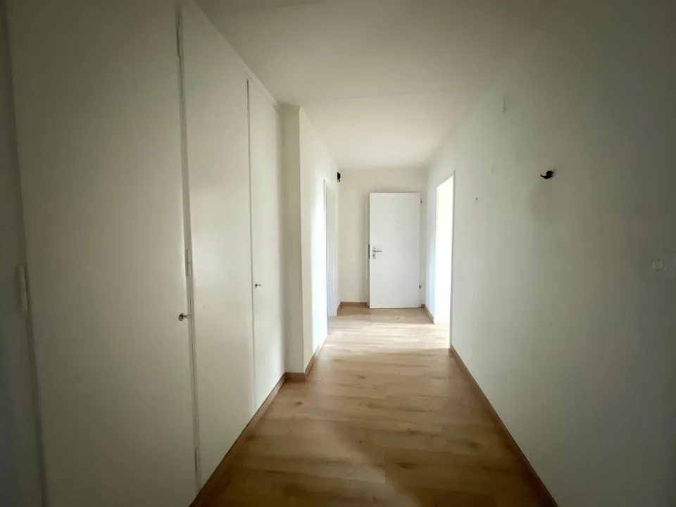Affascinante appartamento di 4.5 locali con balcone a Wittenbach