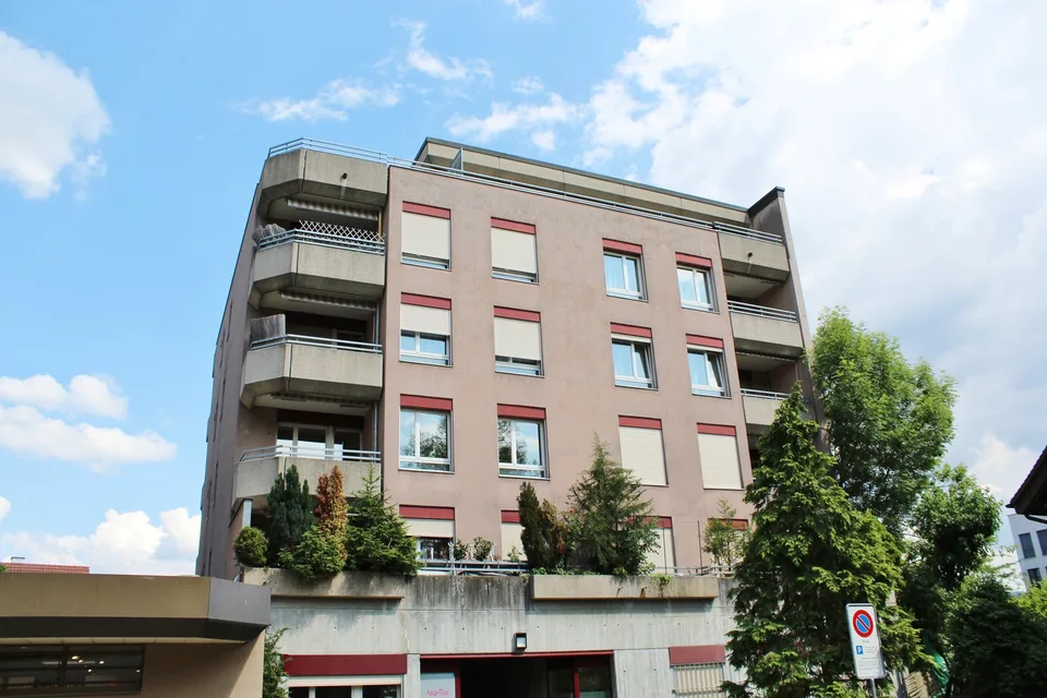4.5-Zimmer-Wohnung an zentraler Lage zu vermieten