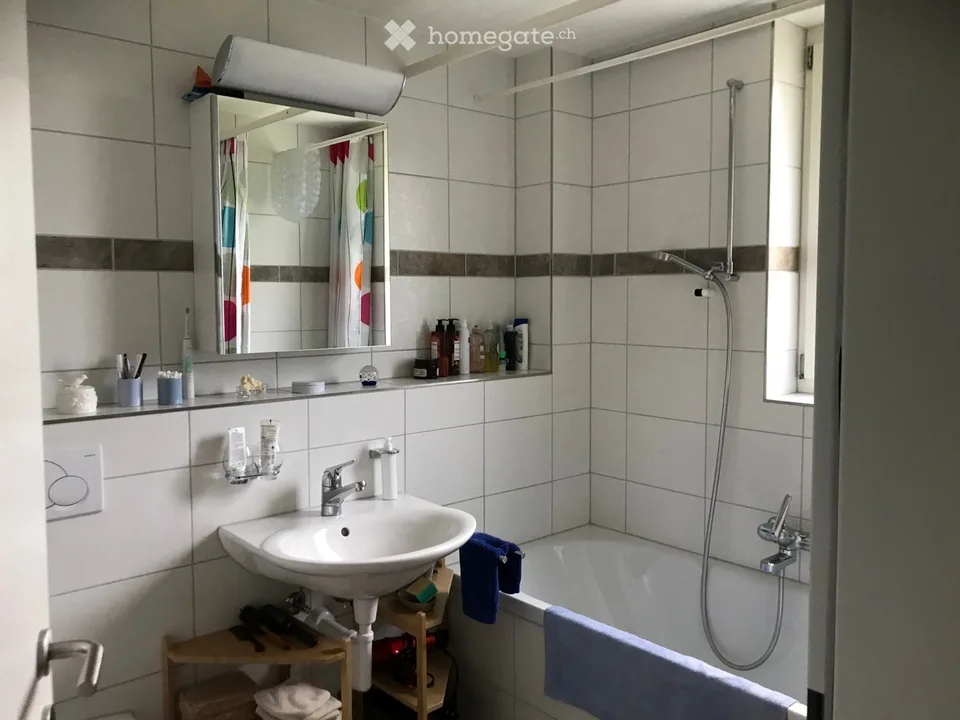 Charmante 3.5-Zimmer-Wohnung mit Balkon und Gartensitzplatz in traumhafter Umgebungin Gempen