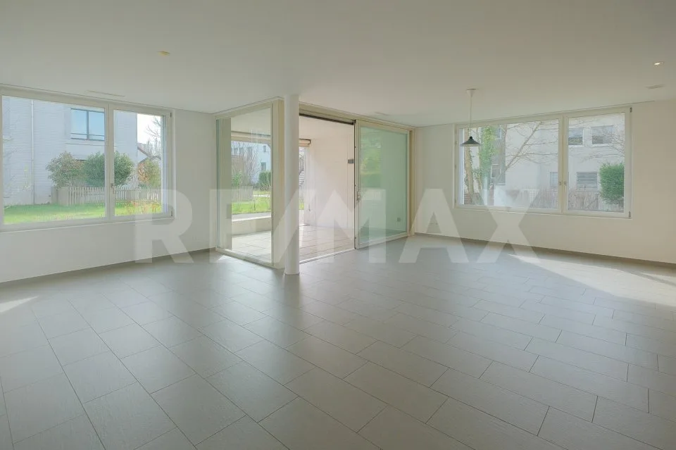 Hell, zentral und rollstuhlgängig - 3.5 Zimmer-Gartenwohnung