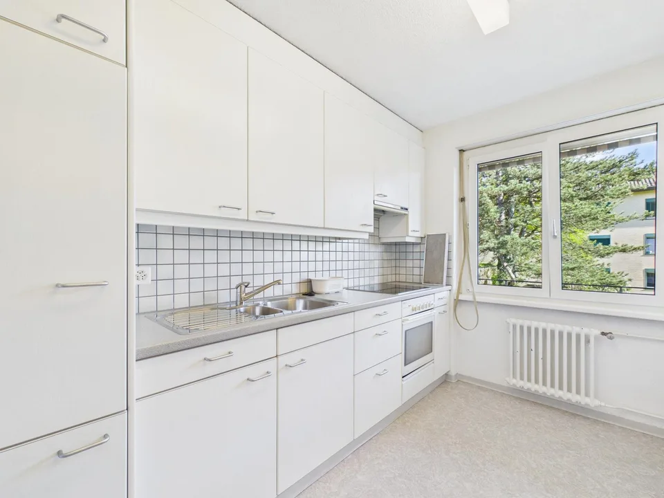 Incantevole appartamento 2 locali con balcone a Zürich-Witikon – foto 8 di 17