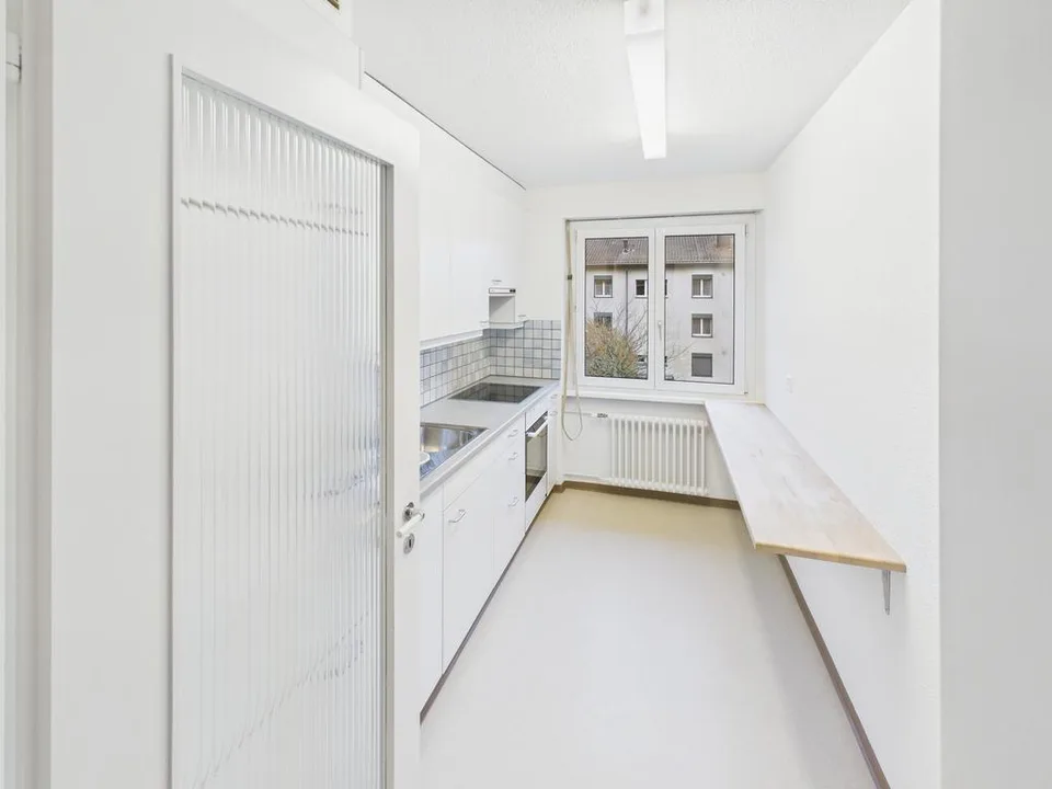 Incantevole appartamento 2 locali con balcone a Zürich-Witikon – foto 17 di 17