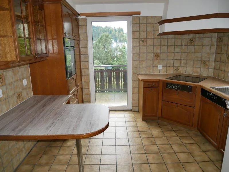 Incantevole appartamento maisonette 4.5 locali con balcone e camino a Ulisbach