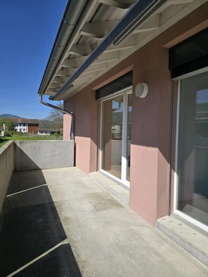 Appartamento di 4,5 locali al 1° piano, 100 m2, con ascensore