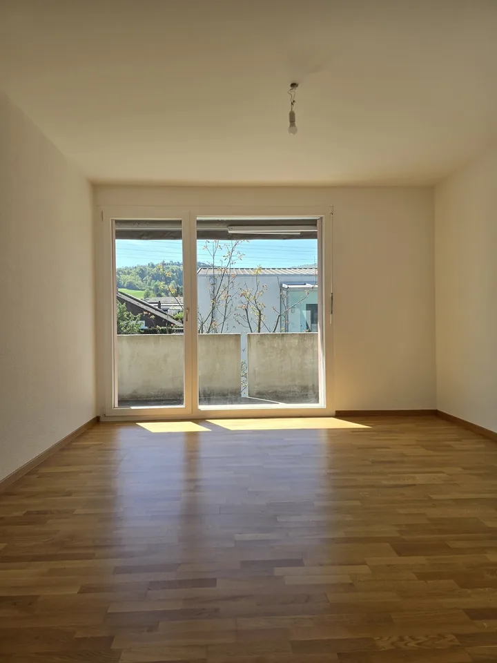 Appartamento di 4,5 locali al 1° piano, 100 m2, con ascensore