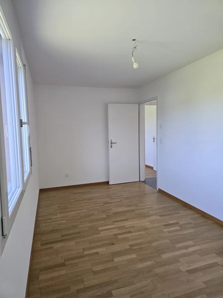 Wohnung mit 4,5 Zimmern im 1. Stock, 100 m2, mit Aufzug – Foto 10 von 13
