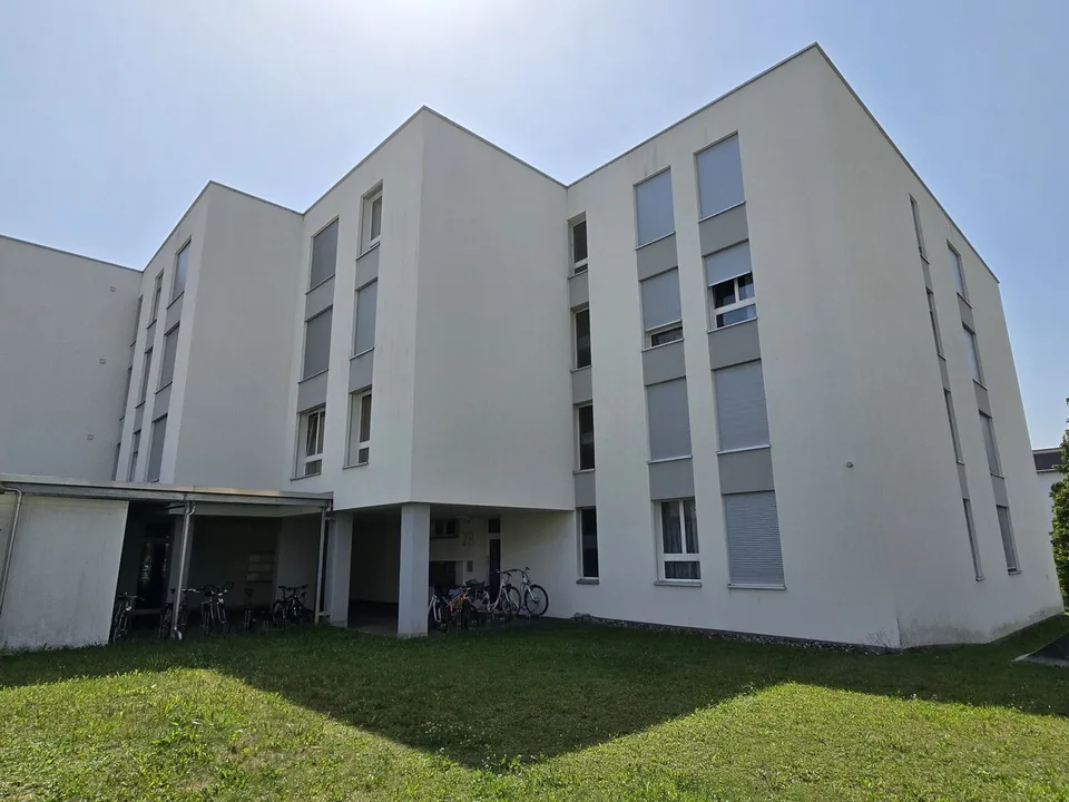 Zentral gelegene Gewerbefläche zu vermieten