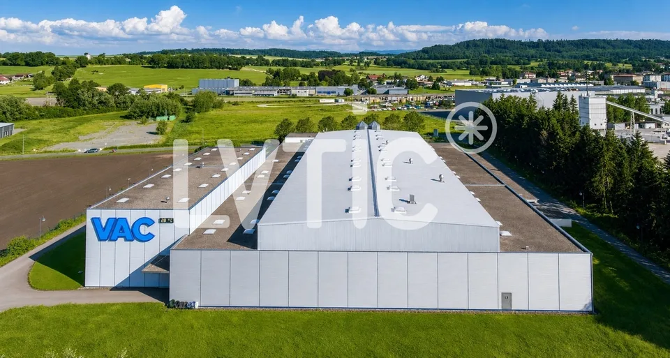 Halle logistique et bureaux de 7200 m2 divisibles à louer à Avenches