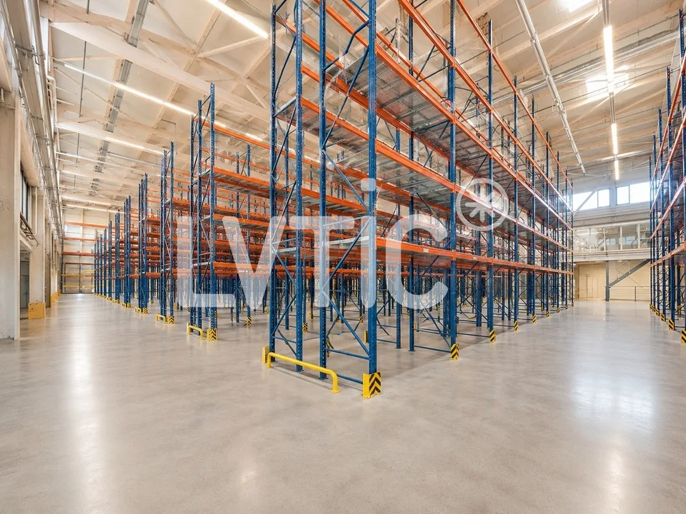 Halle logistique et bureaux de 7200 m2 divisibles à louer à Avenches – foto 10 di 13
