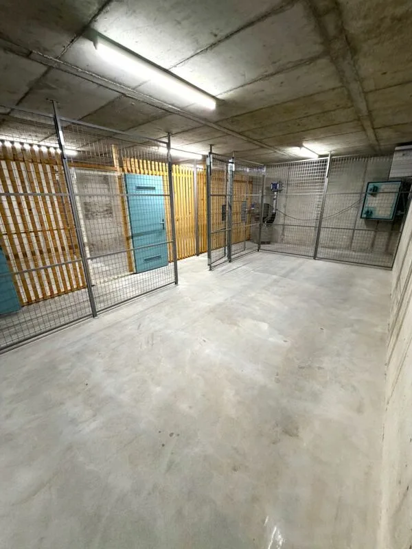 Espace d'archive/stockage spacieux directement à côté de Metalli
