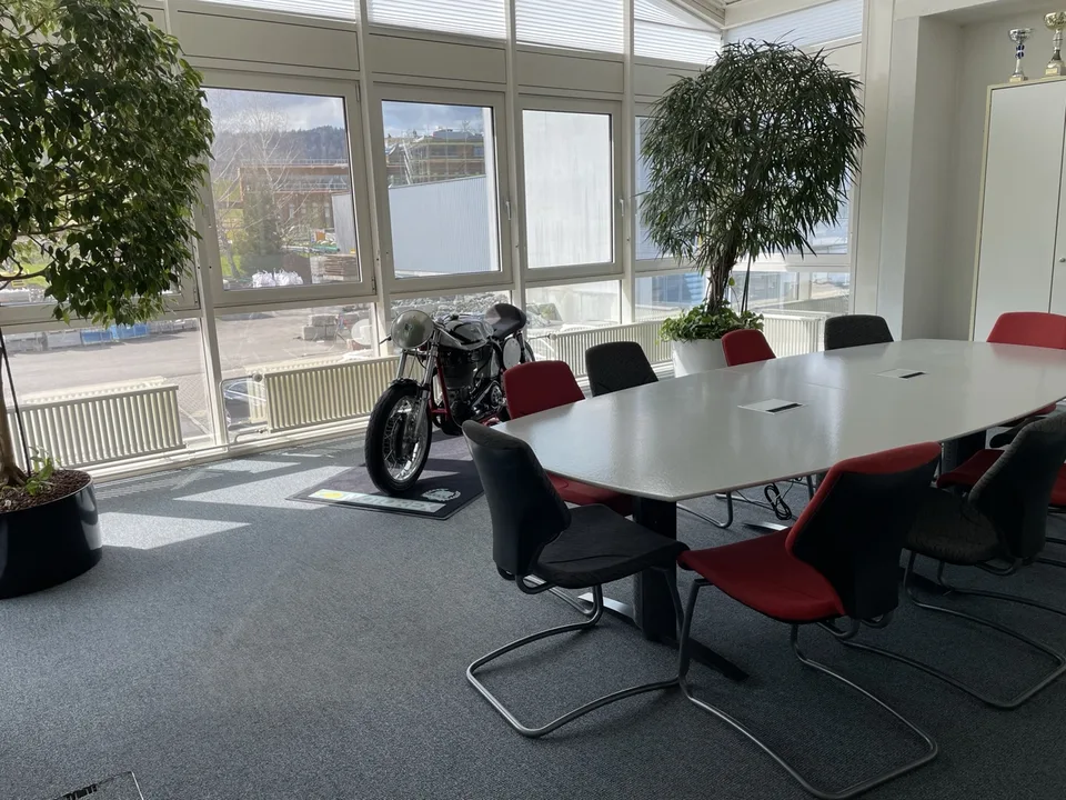 BÜRORÄUMLICHKEITEN 35 M2 IM DACHGESCHOSS