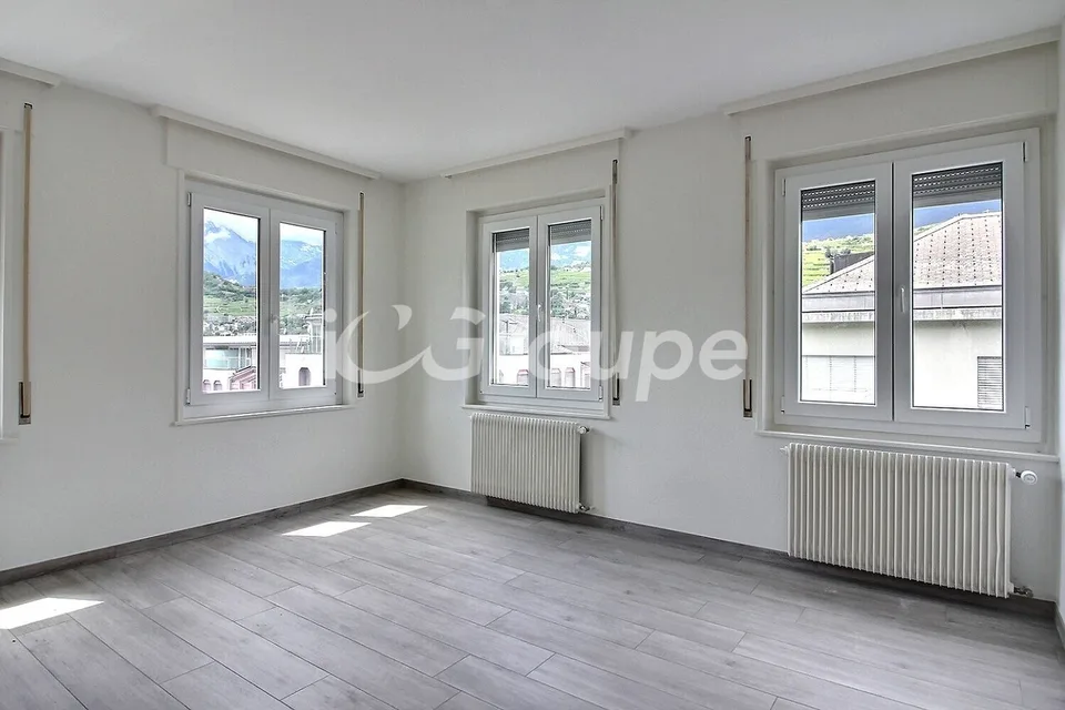 Bel appartement de 3.5 pièces rénové en location à Sion