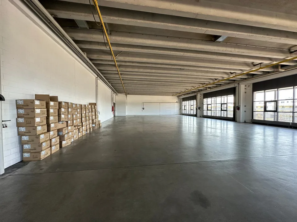 Espaces industriels polyvalents au 1er étage – idéaux pour la production, les loisirs, les événements ou l'utilisation créative