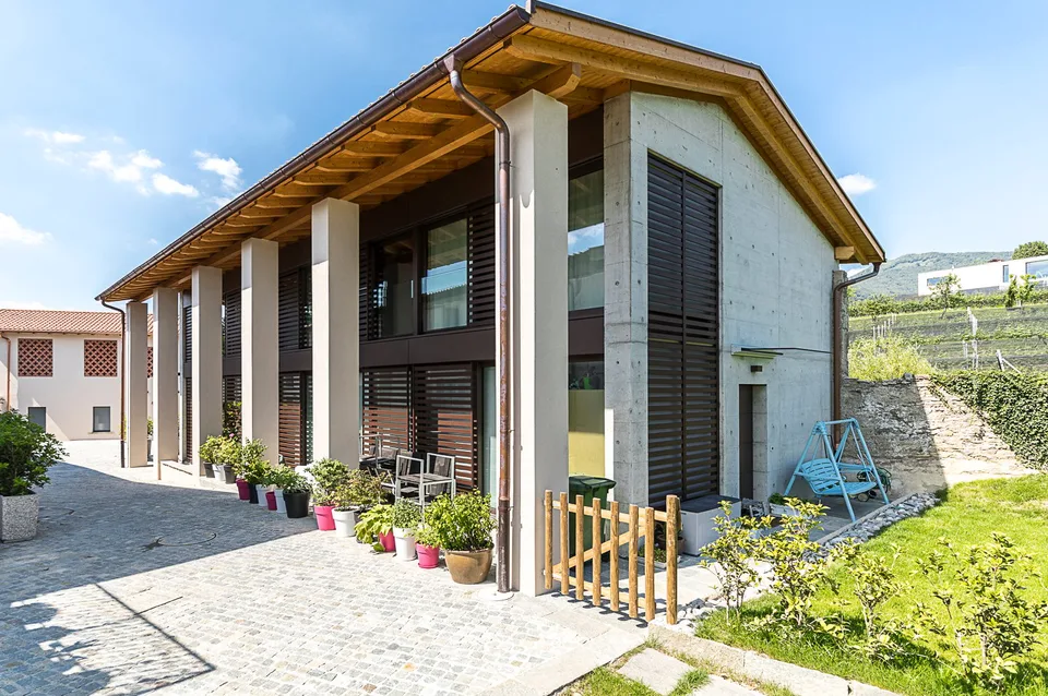 AFFITTASI INCANTEVOLE DUPLEX DI 3.5 LOCALI CON GIARDINO PRIVATO – foto 7 di 15