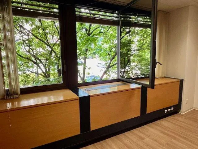 Moderne Büros mit 8 Räumen und Panoramablick in Lugano