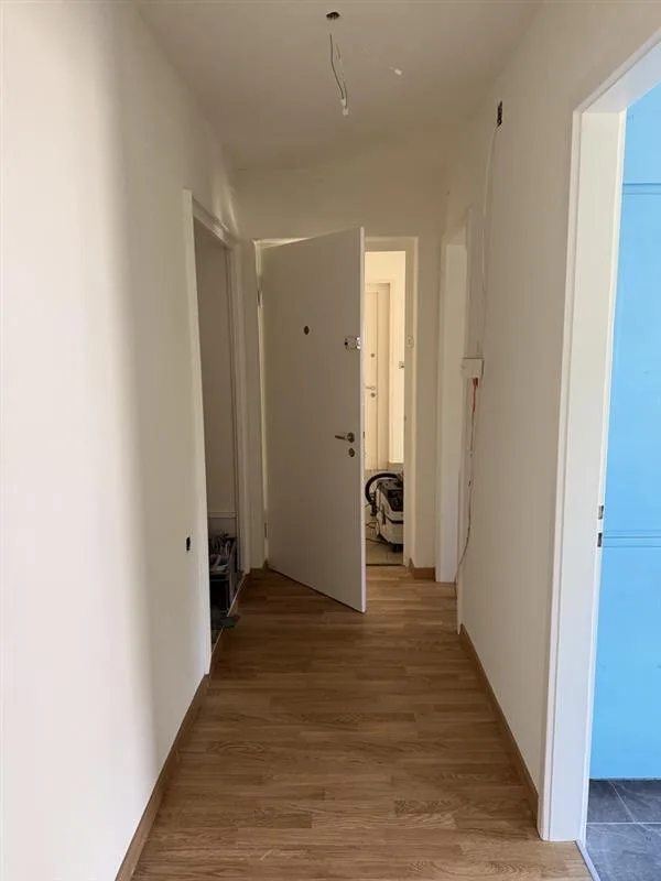 Appartamento di 2 camere luminoso con balcone tranquillo e soleggiato affacciato sul verde