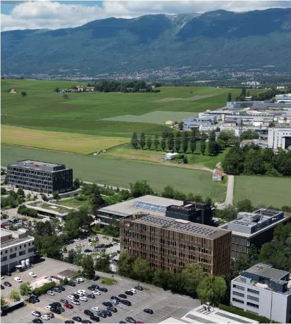 Neues Gebäude - Flächen ab 700m2 zu vermieten - Campus the Hive