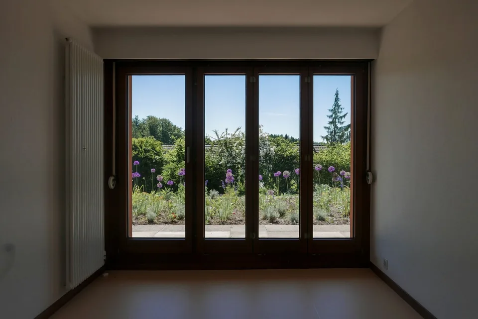 Grosszügige 5.5-Zimmer-Gartenwohnung mit 132 m², sonnigem Garten an ruhiger Lage in Effretikon – Foto 9 von 16