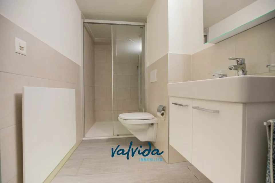 Moderne 3.5-Zimmerwohnung in Varen zu vermieten
