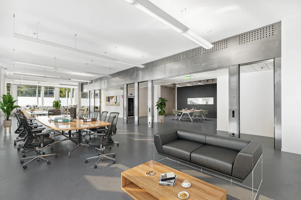 Moderne 300 m2 Büro/Gewerbefläche an bester Lage in Adliswil – Foto 7 von 12