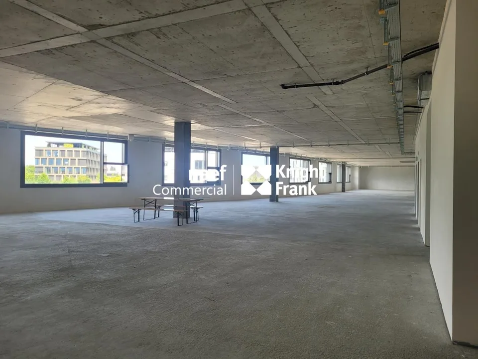 Meyrin ZIMEYSA - Area amministrativa e artigianale di 985m2, divisibile