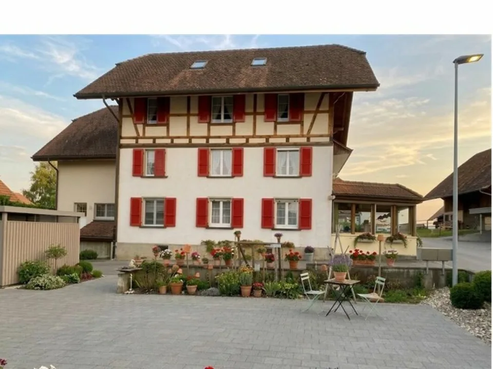 Wunderschöne renovierte 4.5 Zimmer Wohnung