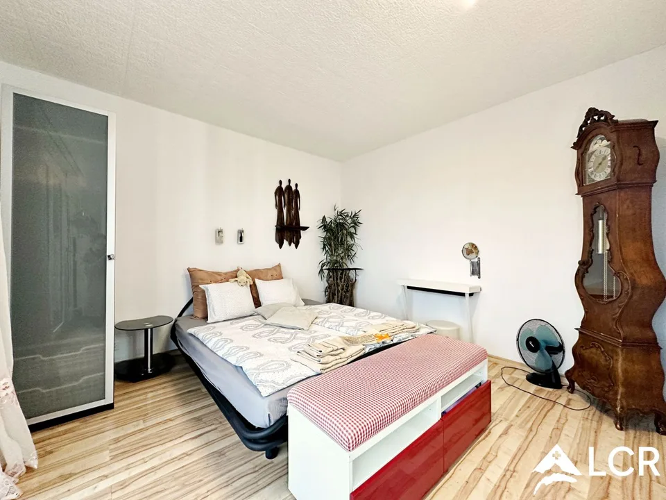 Meravigliosa casa arredata a breve termine 3,5 locali // 2 camere // Balcone con vista lago