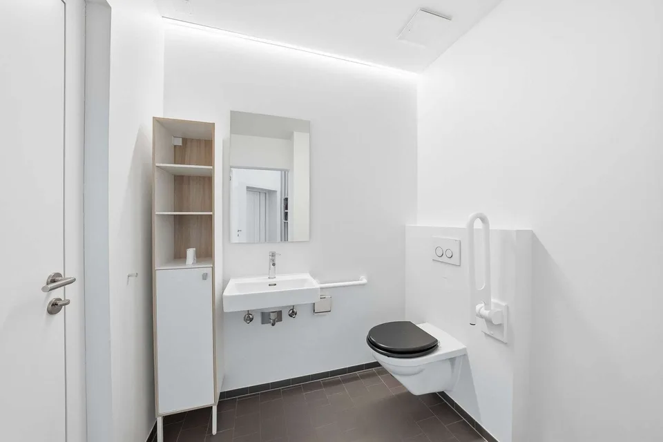 Espace commercial attractif au rez-de-chaussée/1er étage, moderne et polyvalent – photo 13 sur 13