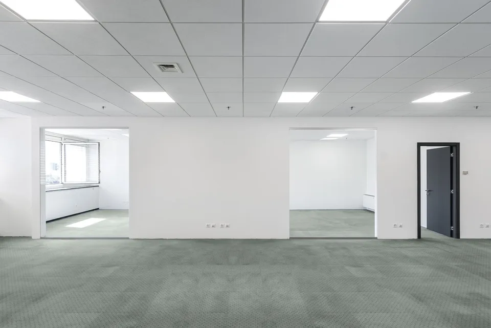 LUGANO NORD - BRIGHT OFFICE OF 333 SQM FOR RENT (ref. 213) – photo 9 of 20