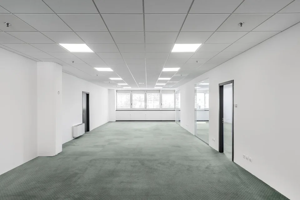 LUGANO NORD - HELLES BÜRO MIT 333 MQ ZU VERMIETEN (ref. 213)