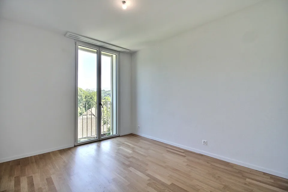 Eccezionale appartamento di 5.5 locali all'ultimo piano in affitto a Marly!