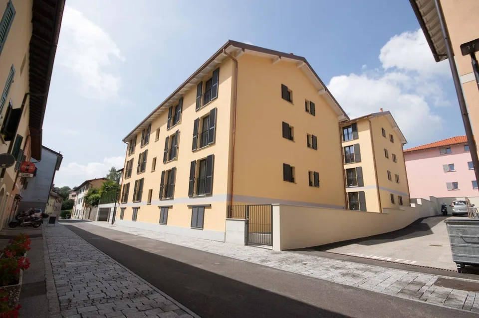 Appartement moderne 4.5 pièces semi-meublé à Novazzano
