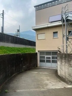 Industrial space of 400 sqm in Lamone