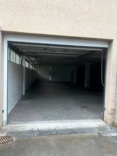 Industrial space of 400 sqm in Lamone