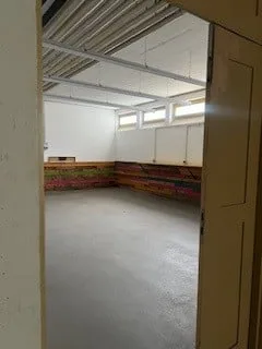 Industrial space of 400 sqm in Lamone