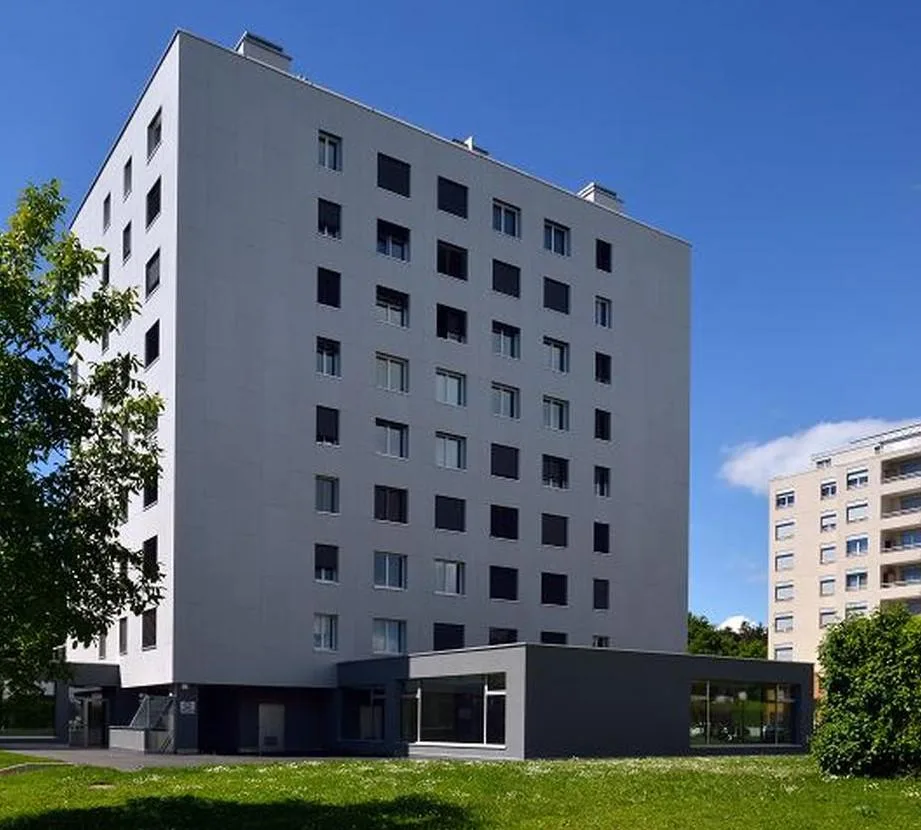 VERSOIX - Bureaux lumineux d'env. 262 m² ? Rez-de-chaussée