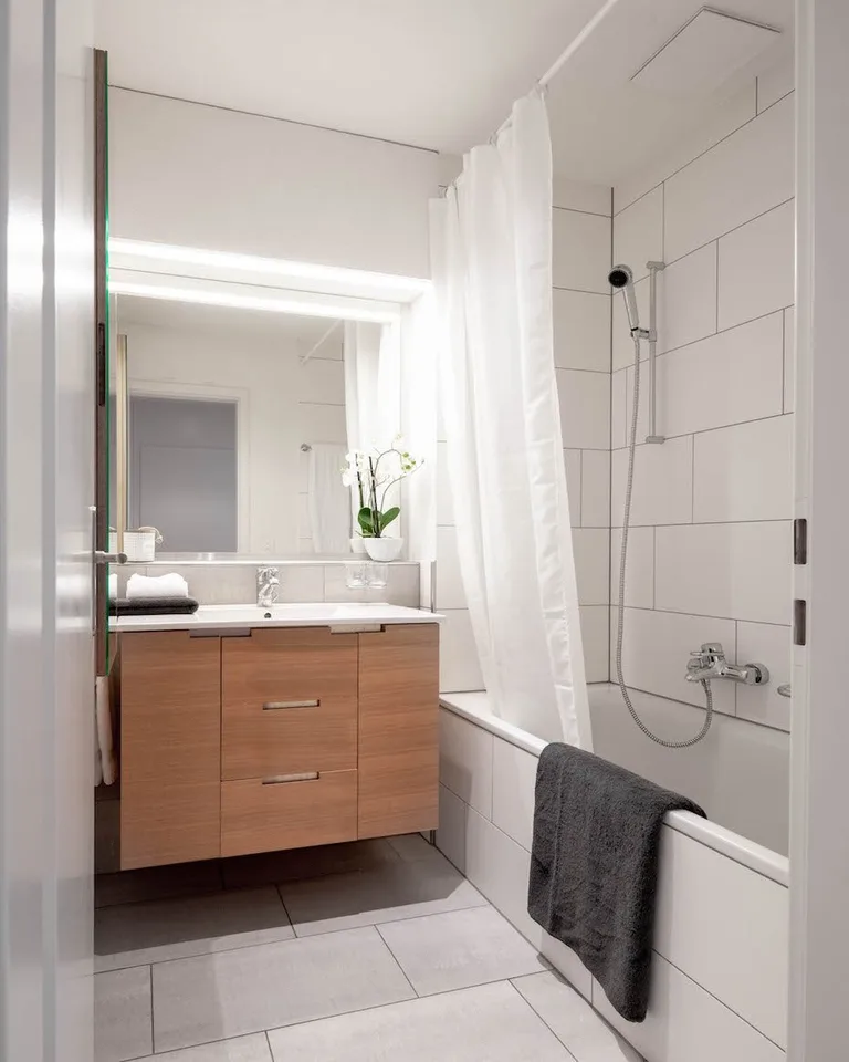 Zweizimmerwohnung mit Balkon in Zürich Wiedikon, möbliert und charmant